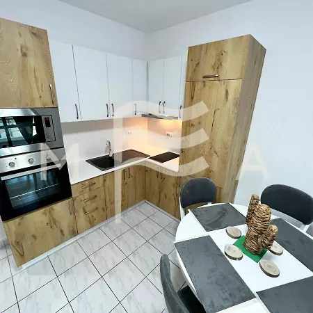 Dejavu 712 Apartment *
